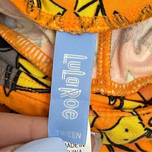 Lularoe Tween Orange Halloween Bat Leggings - Picture 8 of 9